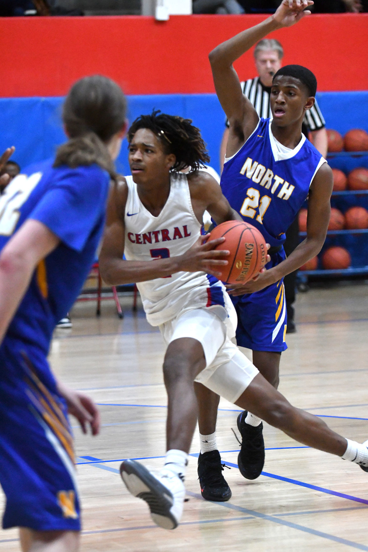 Davenport North vs Davenport Central boys basketball.